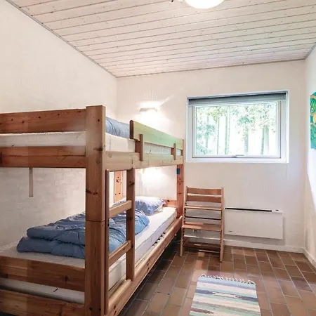 Stunning In Aakirkeby With Wifi Vester Somarken