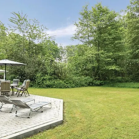 Feriehus Stunning In Aakirkeby With Wifi *