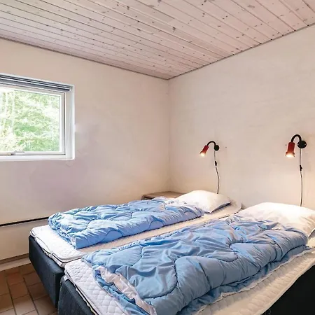 בית נופש Stunning In Aakirkeby With Wifi