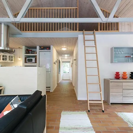 Stunning In Aakirkeby With Wifi Tatil Evi *