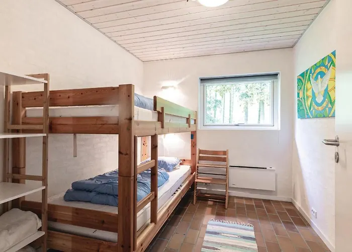 Stunning In Aakirkeby With Wifi Vester Somarken